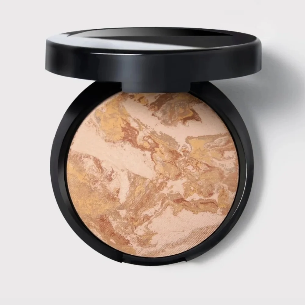 Laura Geller Baked Balance-N-Brighten Color Correcting Foundation: Medium, NIB